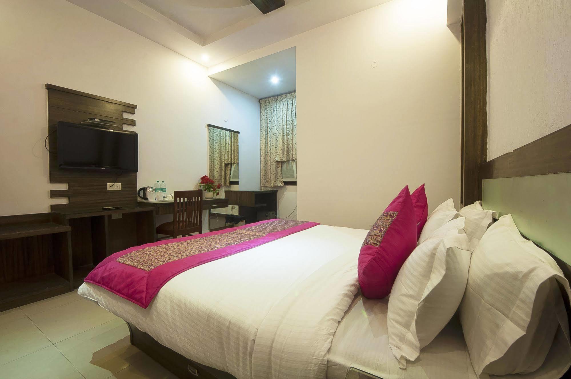 Oyo 3472 Hotel Rama Inn Νέο Δελχί Εξωτερικό φωτογραφία